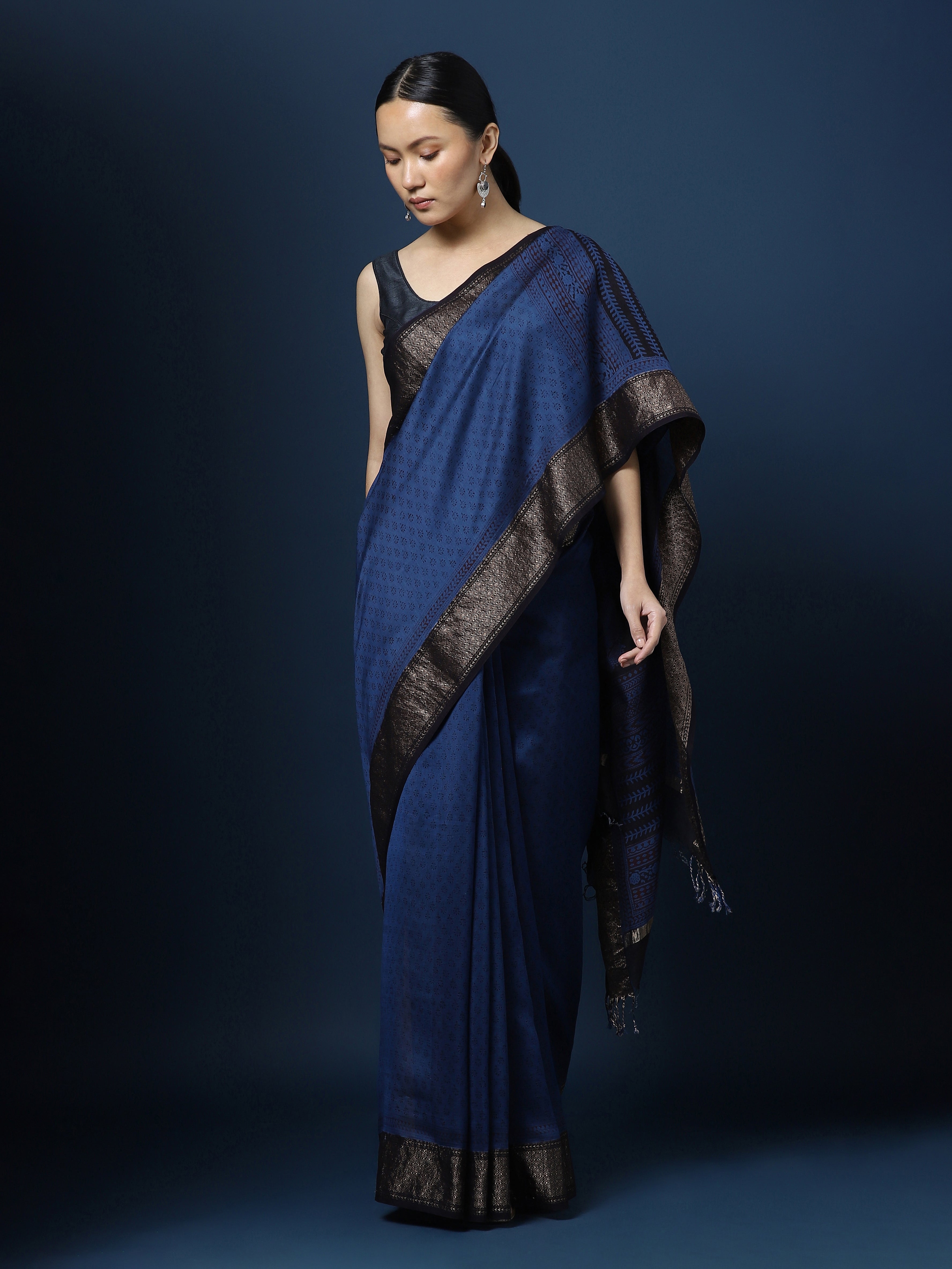 Traditional Handpicked Bagh Print Cotton Sarees with fine quality Cotton - Blue, Red and Black