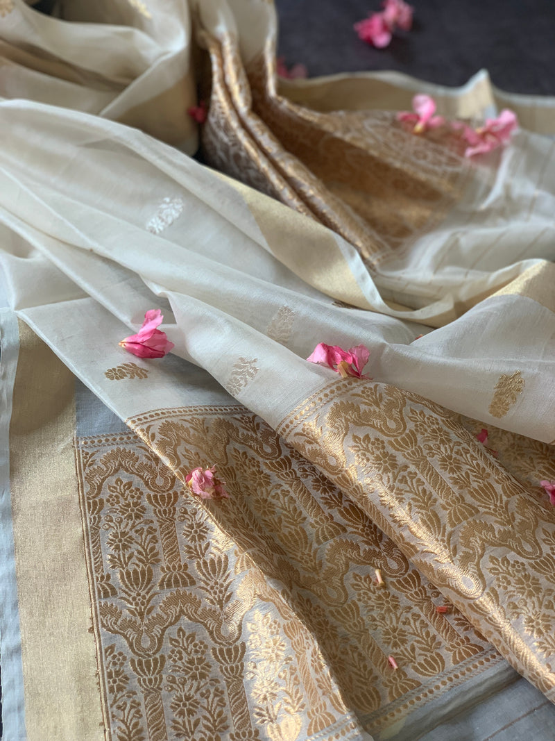 Ivory Banarasi Silk Dupatta by Chowdhrain