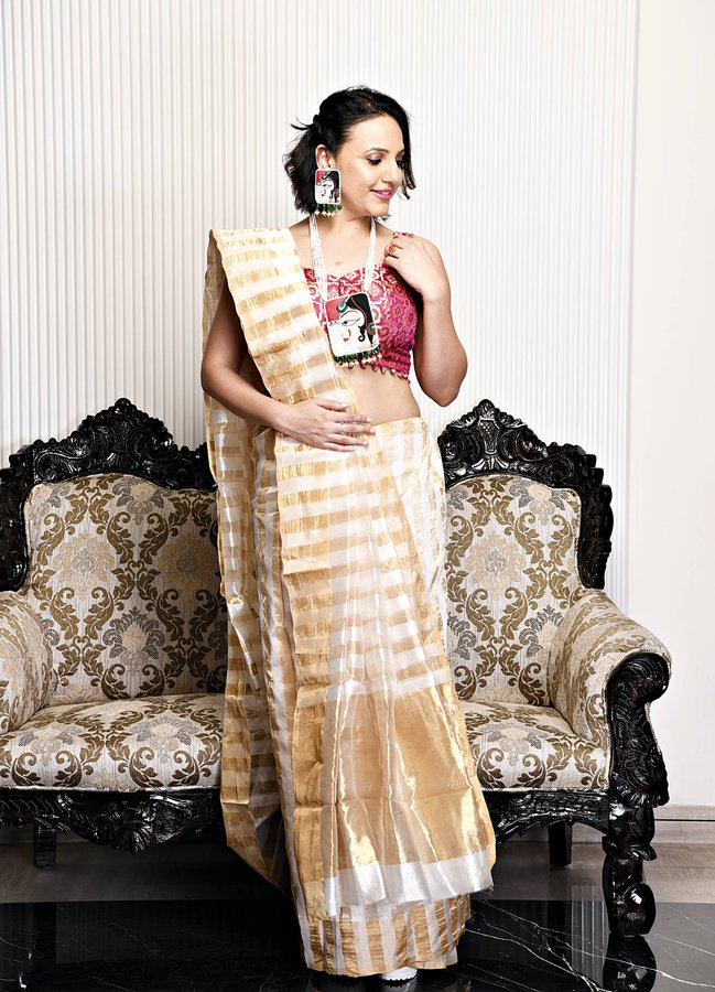 WHITE & GOLD handloom chanderi silk saree